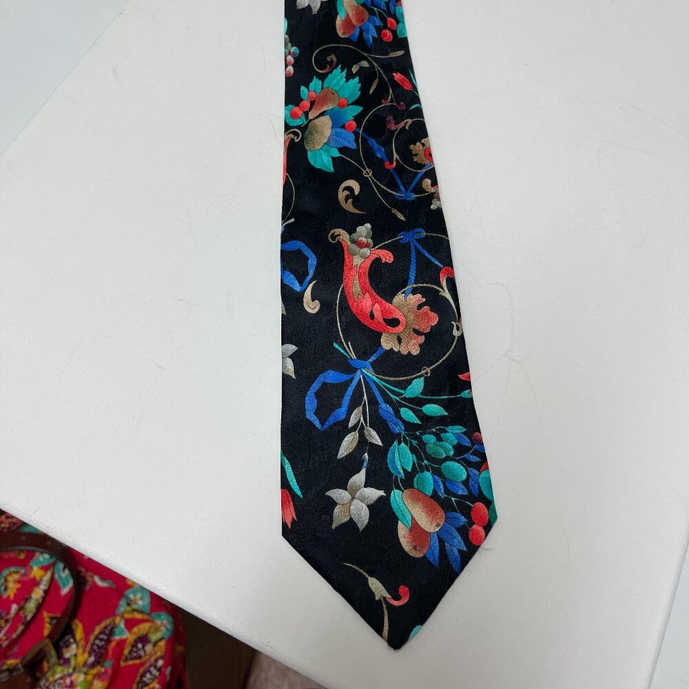 Leonard Italian Silk Tie Flowers Paris Italy 100% Silk